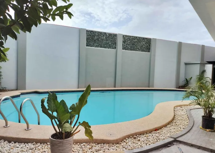 Mactan Reihenhaeuser Holiday home *